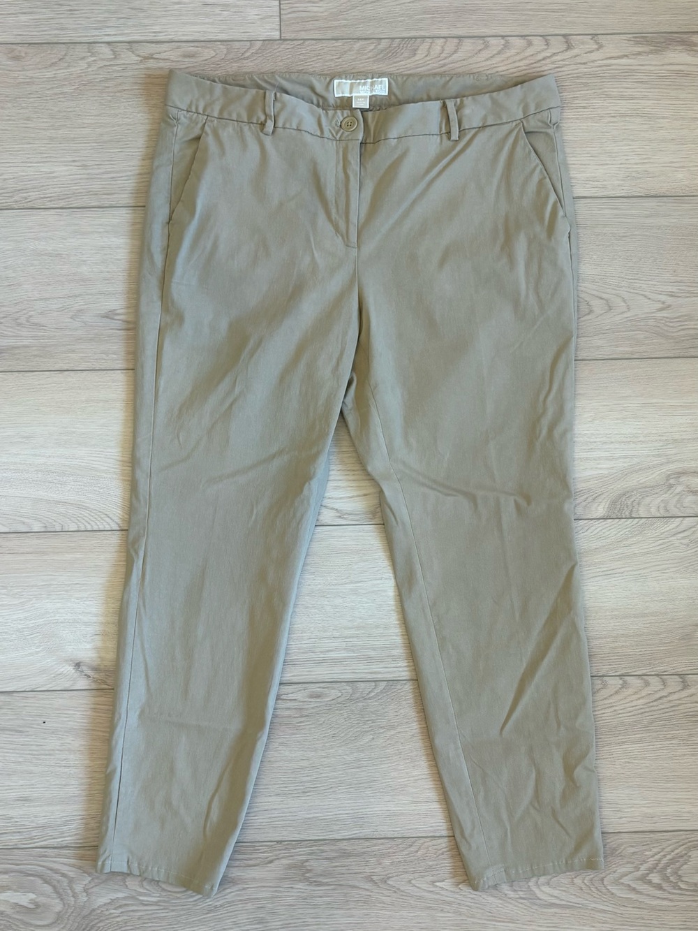 Michael Kors Women’s Size 14P Slim Chino Pants in Khaki with Gold Logo Detail